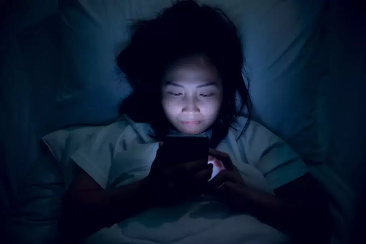 Here's what to do if you wake up in the middle of the night and can't ...
